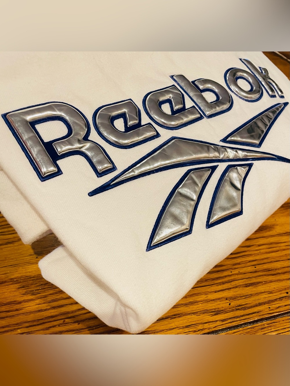 Vintage Rare Reebok Classic white tee shirt, large,metallic puffy logo
